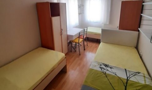 zmir - Bornova, zel Bornova Erkek renci Yurdu - 3 Kiilik Oda