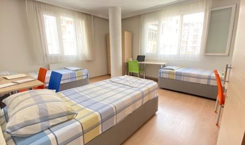 zmir - Bornova, Altay Erkek Pansiyonu - 3 Kiilik Oda