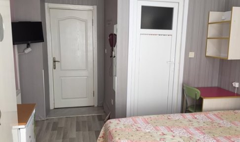stanbul - Beyolu, Turkuaz Stlce Kz renci Yurdu - 1 Kiilik Oda
